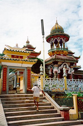 chau_doc_temple.jpg