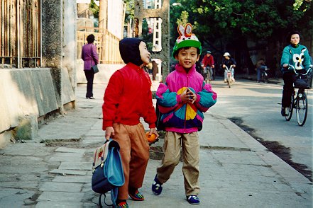 hanoi_kids.jpg