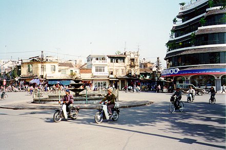 hanoi_street.jpg