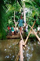 mekong_kc_bridge2_s.jpg