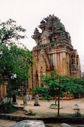 nha_trang_cham.jpg